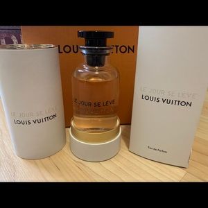 Louis Vuitton 
LE JOUR SE LÈVE
Spray